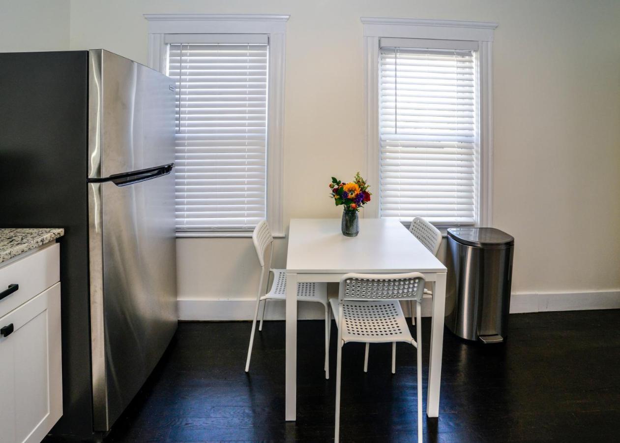 Modern Two Bedroom Condo - Boston Stoneham Εξωτερικό φωτογραφία
