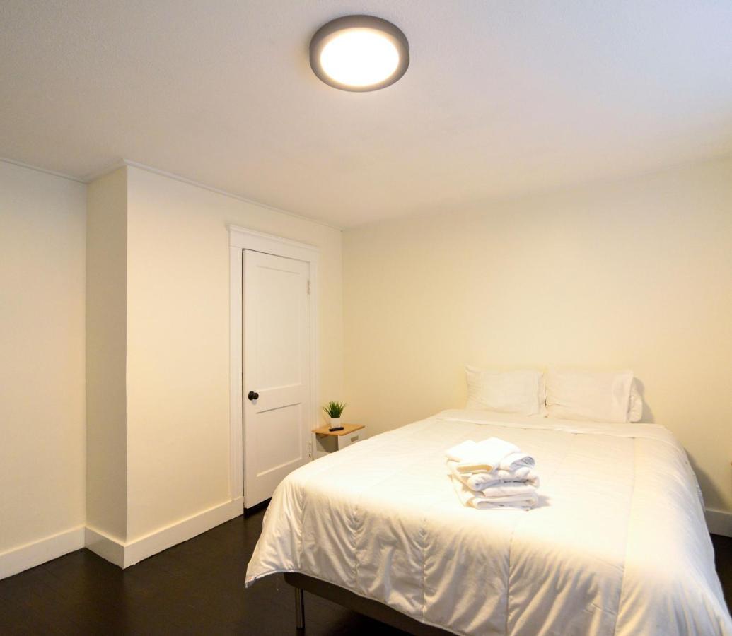 Modern Two Bedroom Condo - Boston Stoneham Εξωτερικό φωτογραφία