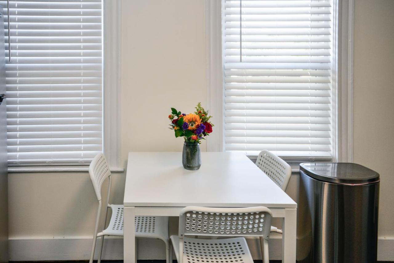 Modern Two Bedroom Condo - Boston Stoneham Εξωτερικό φωτογραφία