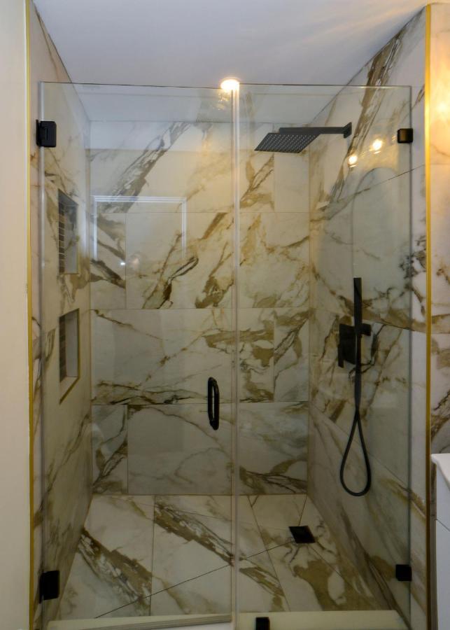 Modern Two Bedroom Condo - Boston Stoneham Εξωτερικό φωτογραφία