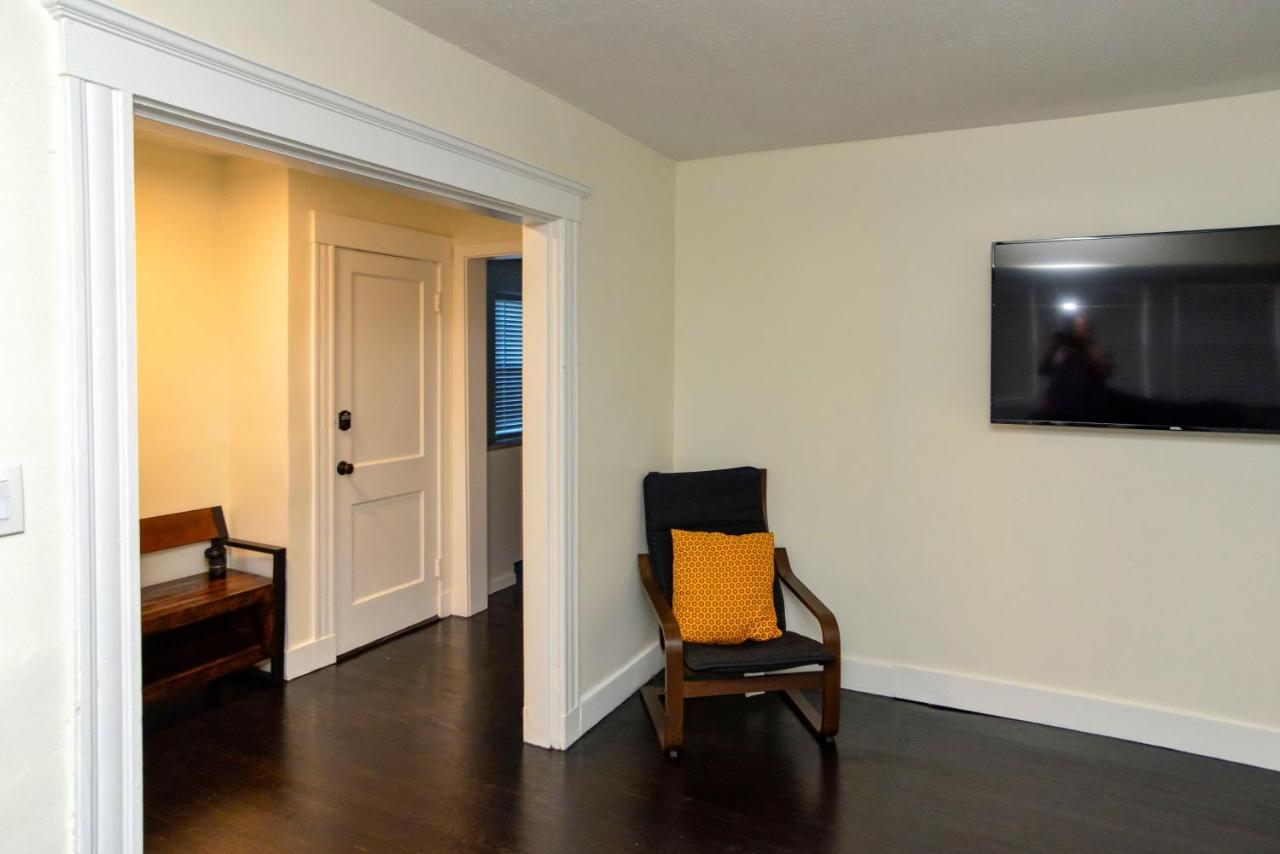 Modern Two Bedroom Condo - Boston Stoneham Εξωτερικό φωτογραφία