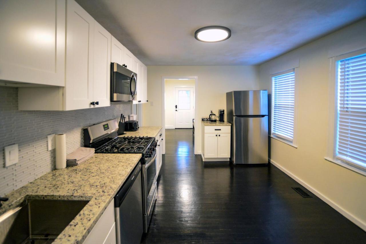 Modern Two Bedroom Condo - Boston Stoneham Εξωτερικό φωτογραφία