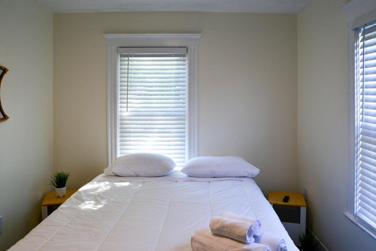Modern Two Bedroom Condo - Boston Stoneham Εξωτερικό φωτογραφία