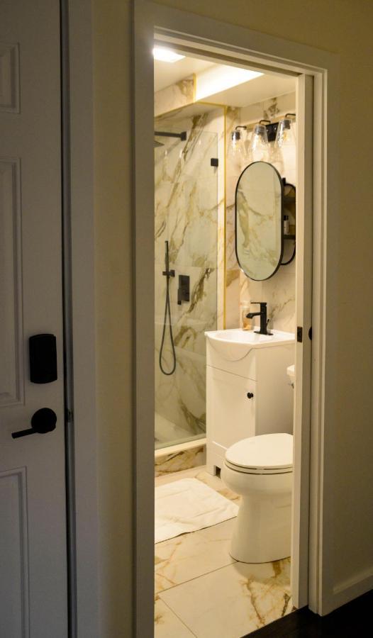 Modern Two Bedroom Condo - Boston Stoneham Εξωτερικό φωτογραφία